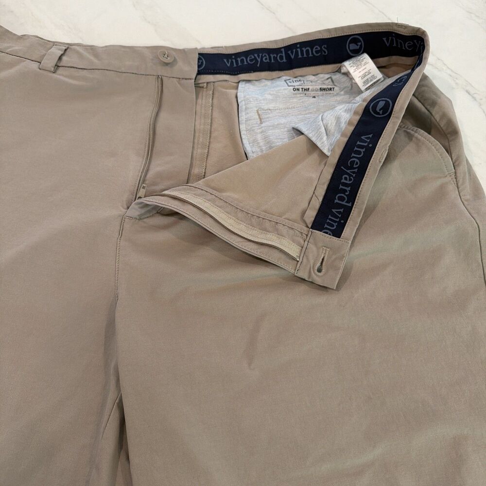 2 pairs Vineyard Vines On The Go OTG Performance Shorts Men 42 Chino Golf - Picture 3 of 8